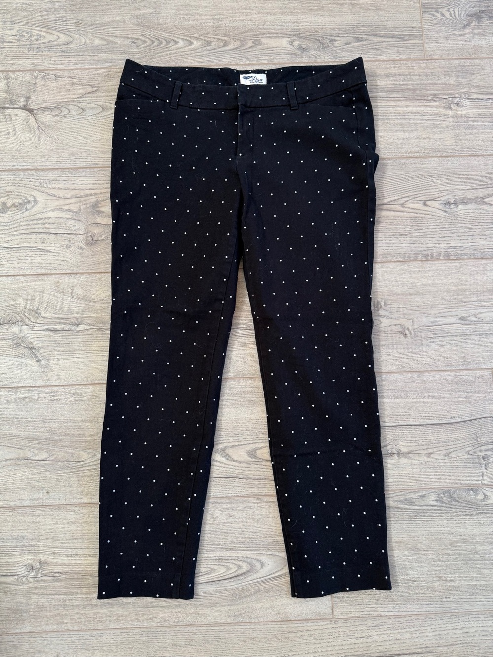 Old Navy Stretchy Slim Crop Pants with White Polka Dots